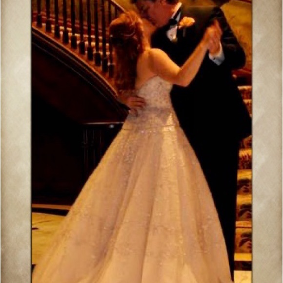 Kenneth Poole wedding dress.   Size 8 appropriate.  Lace up back.  Elegant. - Picture 11 of 11